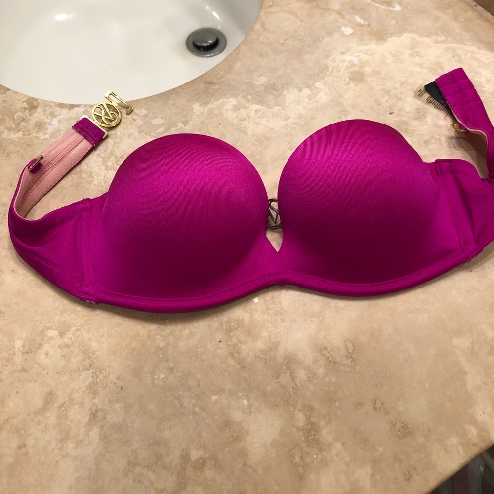 Victoria’s Secret bombshell bathing suit top 32A